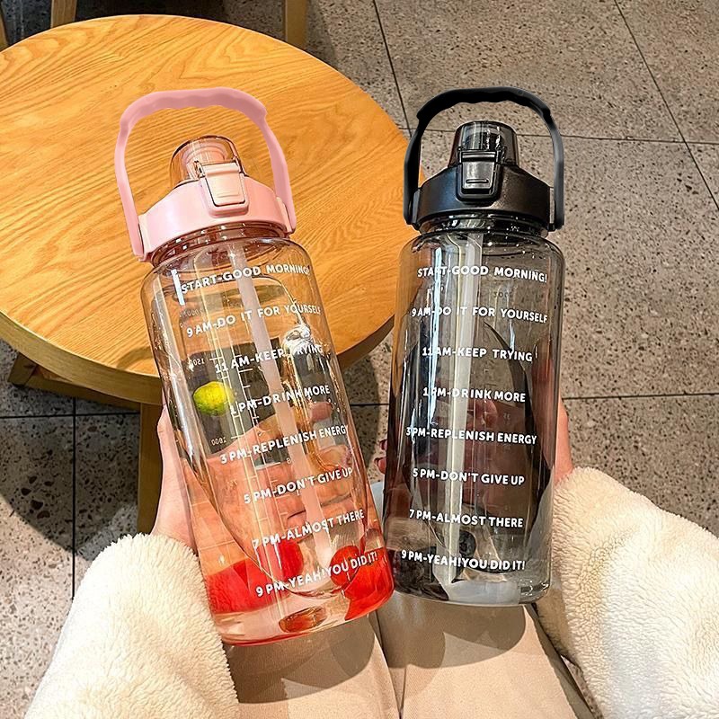2 Liters Straw Plastic Water B – Sports Equipment Types Bewertung und Preis